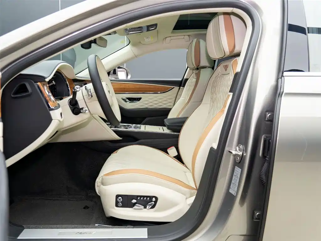 BENTLEY FLYING SPUR PLUG IN HYBRID