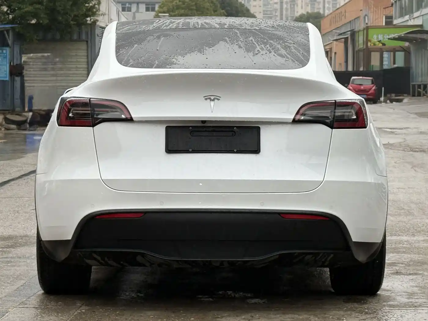 TESLA MODEL Y