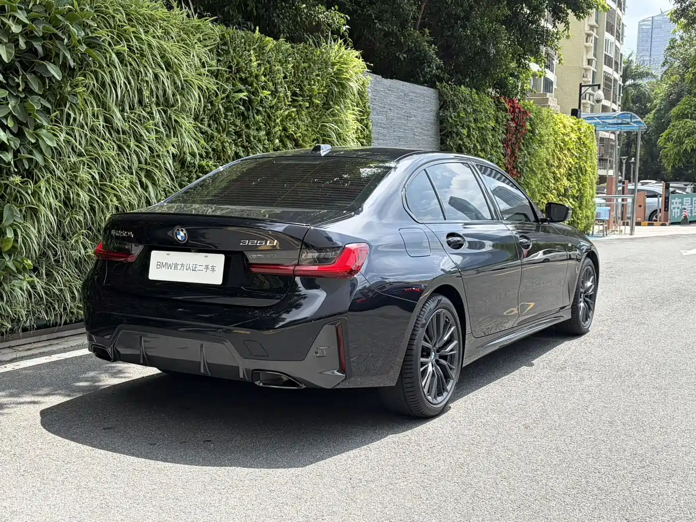BMW 3 Series 2024 325Li M Sport Shadowline Package фото 4