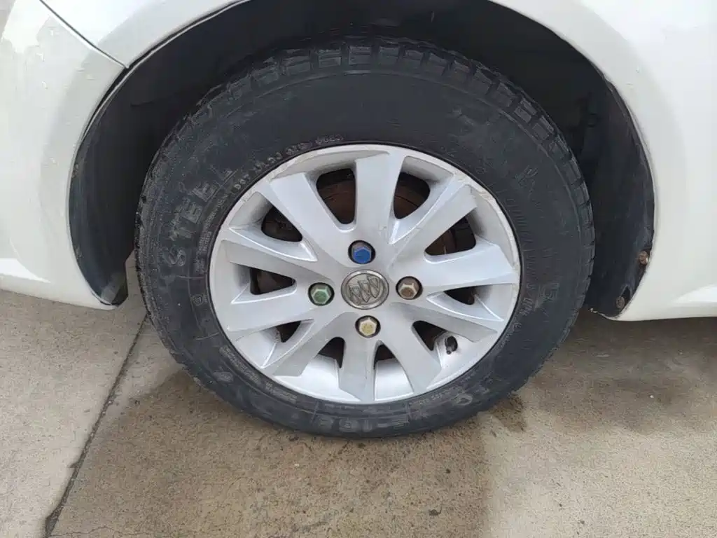 Фото 23 - Buick Excelle