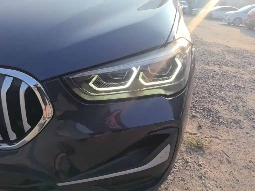 صورة 24 - BMW X1