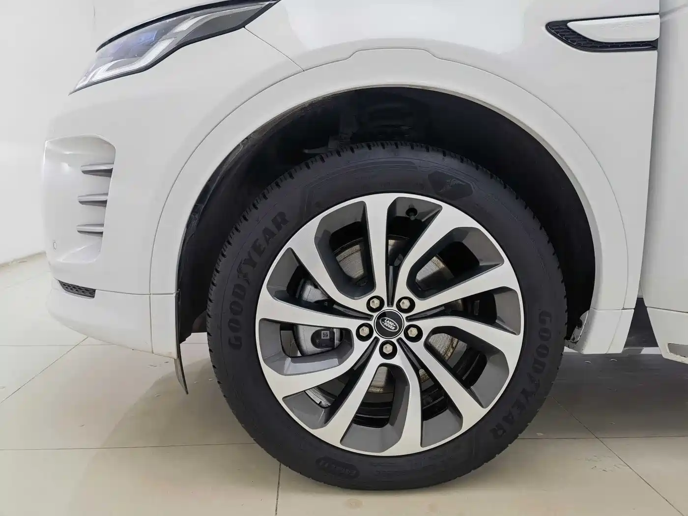 LAND ROVER DISCOVER SPORTS
