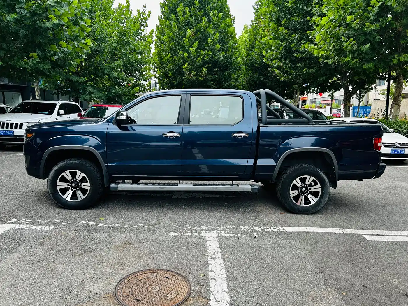 Huanghai N3 2019 2019 2.4T Manual 4WD Premium Edition China VI 4K22D4T
