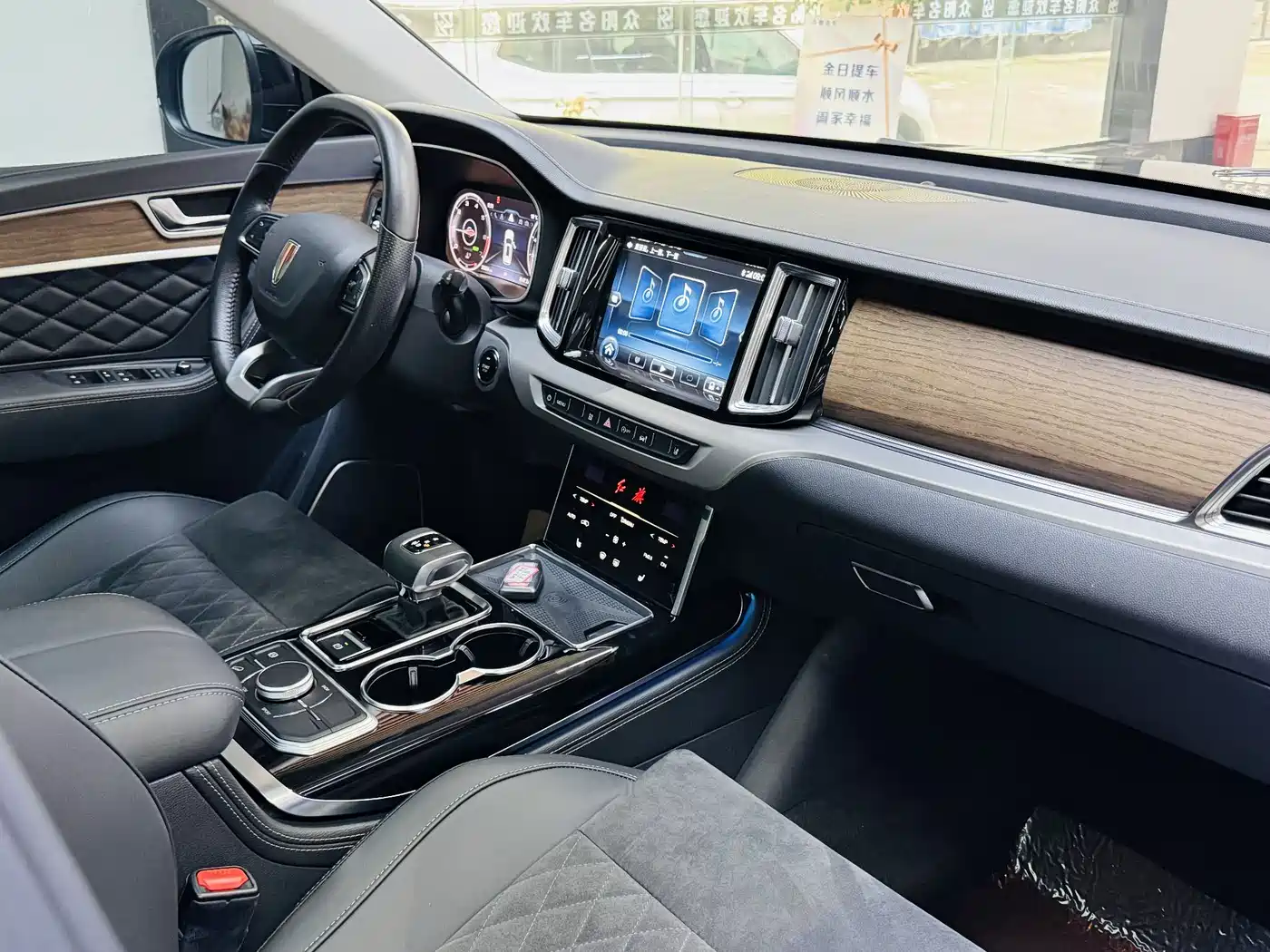 Hongqi HS5 2023 2.0T AWD Flag Enjoy Pro Edition фото 9