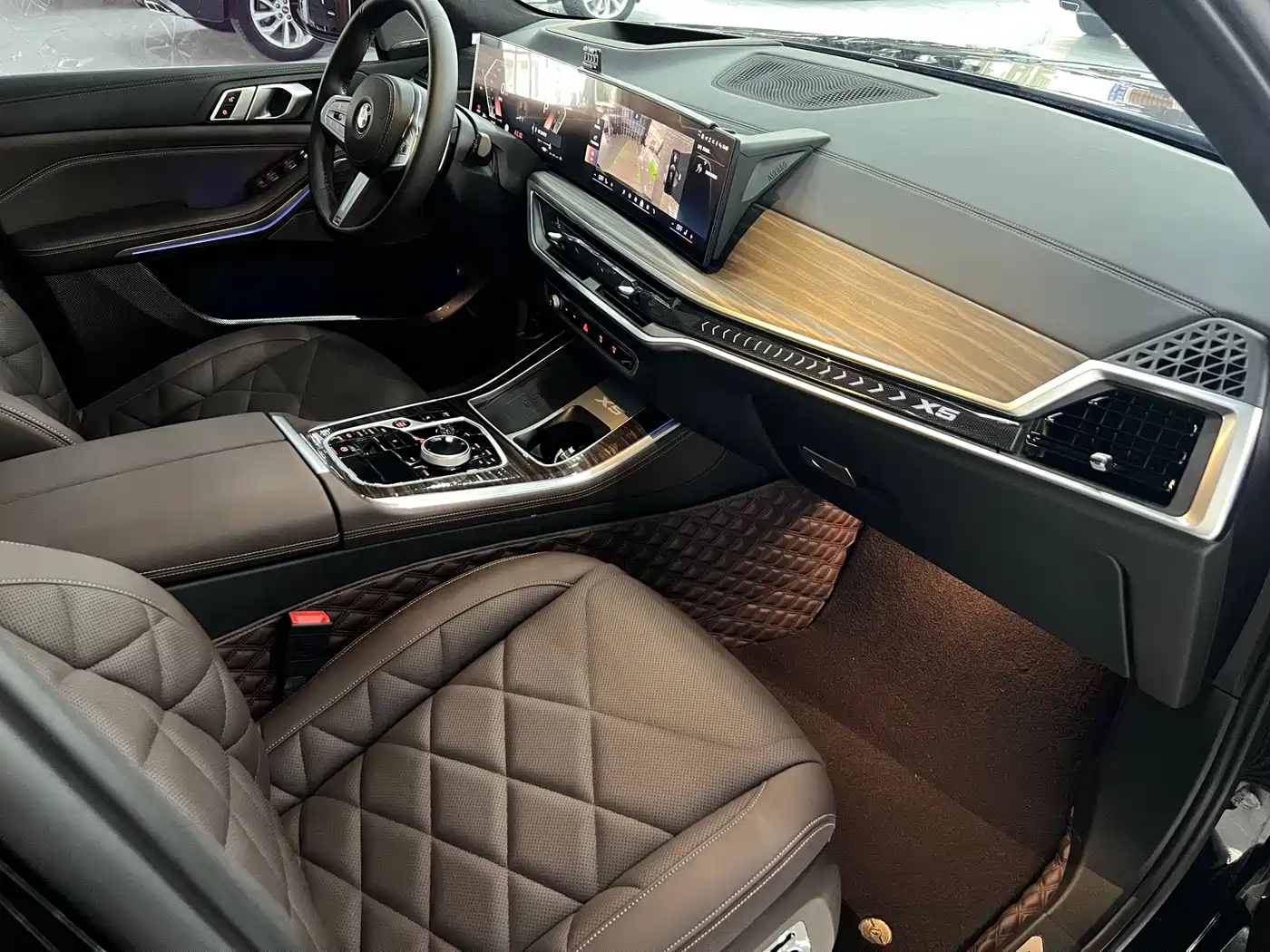 BMW X5 2023 xDrive 40Li M Sport Package фото 5