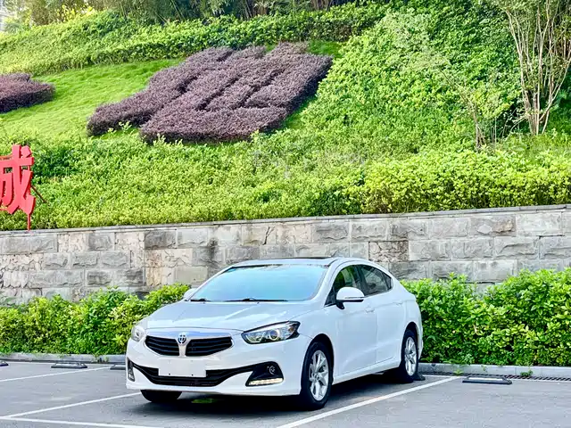  Zhonghua Zhonghua H3 2017 1.5L Automatic Luxury