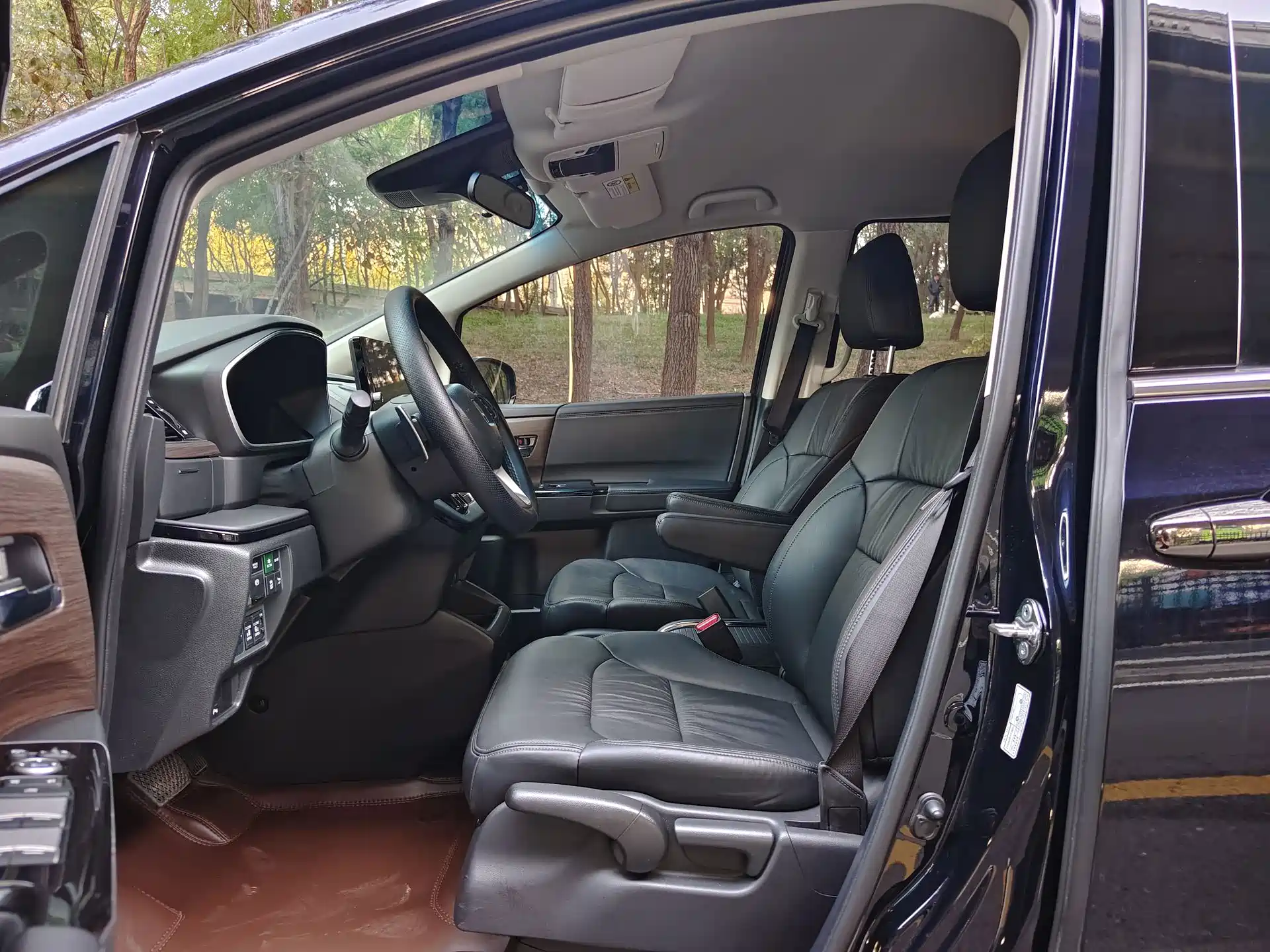 Photo 11 - Honda Odyssey