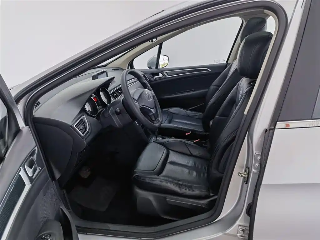 Peugeot 308 2012 1.6L Automatic Trend Type фото 10