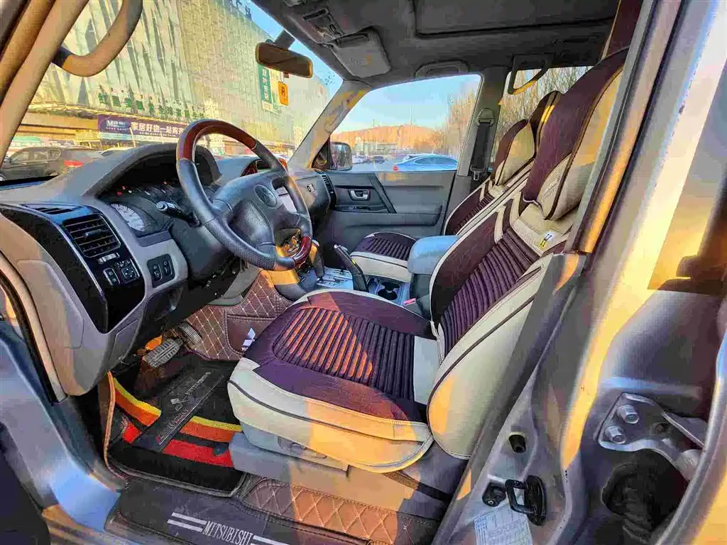 Mitsubishi Pajero 2008 V73 3.0L GLS NAVI фото 4