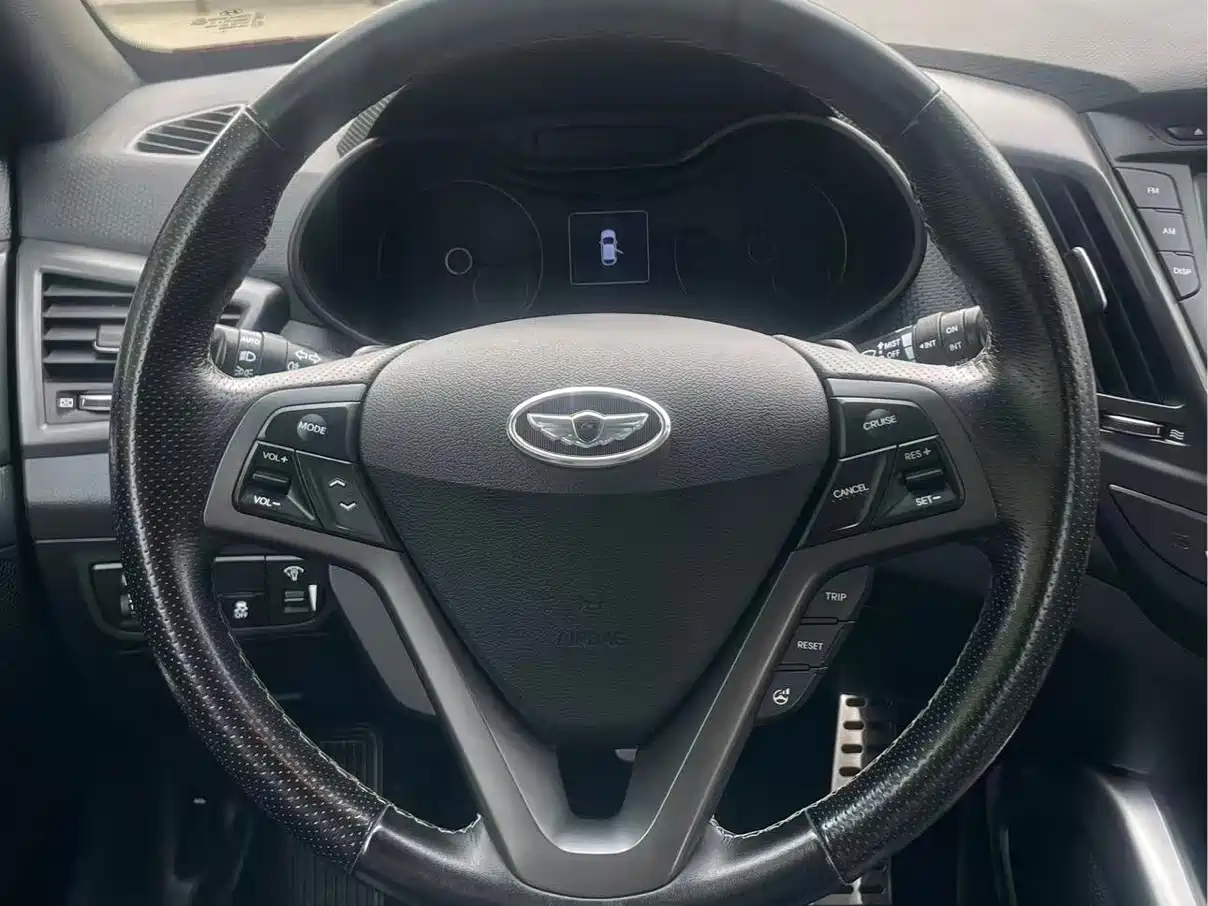 Hyundai Veloster 2015 1.6T Automatic Luxury Edition фото 7