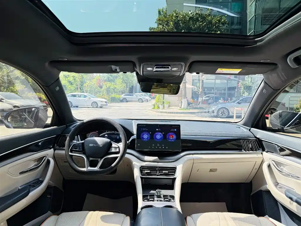 BYD Song PLUS PHEV 2024 Glory Edition DM-i 110km Flagship PLUS фото 14