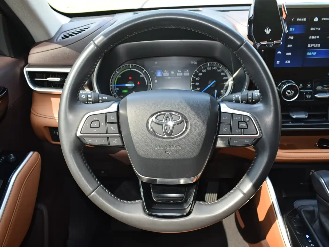 TOYOTA HIGHLANDER