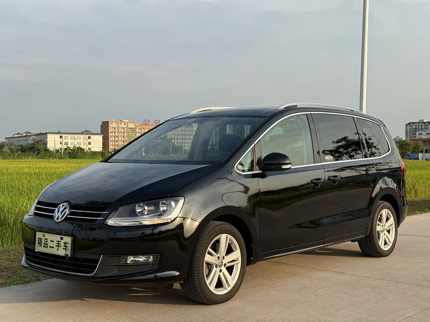 Volkswagen Sharan 2017 2016 380TSI Comfort 7-seater