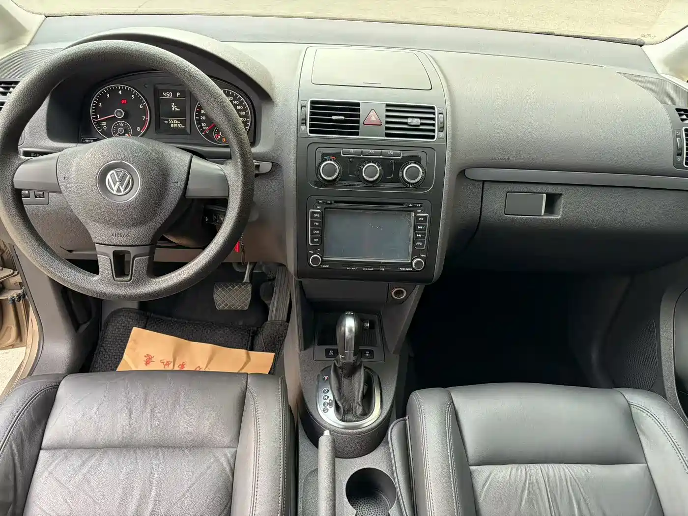 Volkswagen Touran 2015 1.4T DSG Comfort Edition 5-seater фото 8