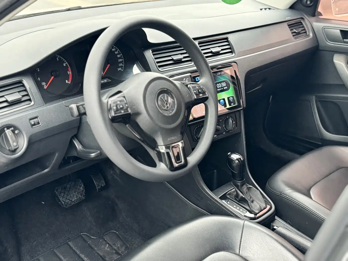 Volkswagen Santana 2015 1.6L Automatic Trend Edition фото 9