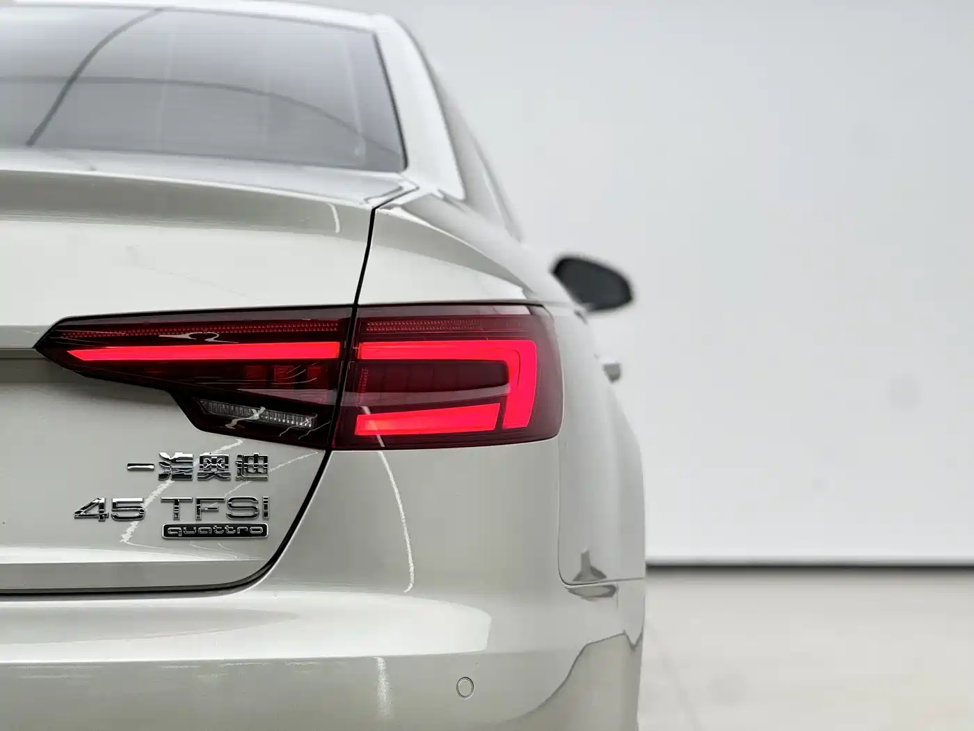 Audi A4L 2018 30th Anniversary 45 TFSI quattro Personality Sport фото 15