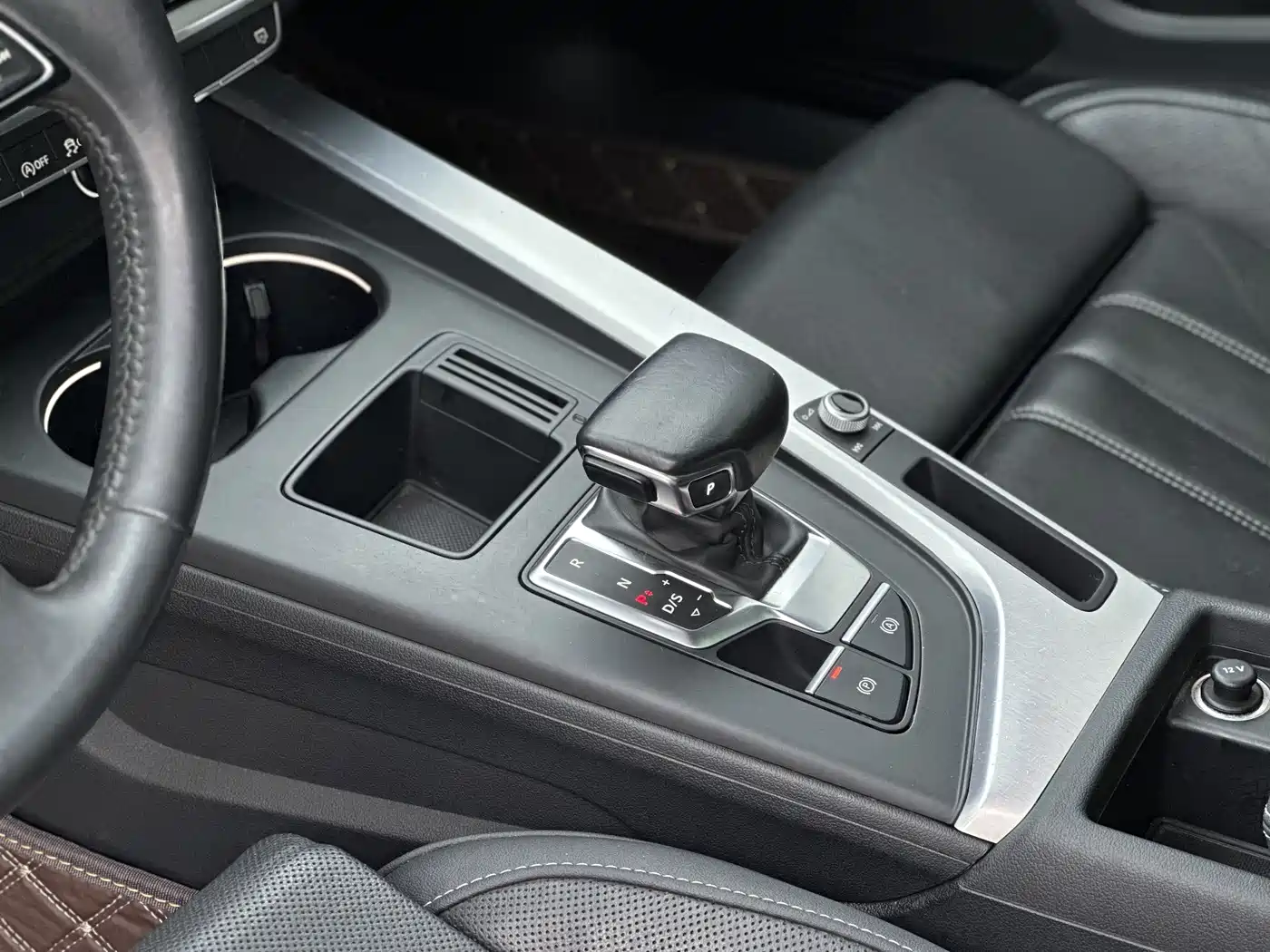 Audi A4L 2022 40 TFSI Fashion Dynamic фото 11