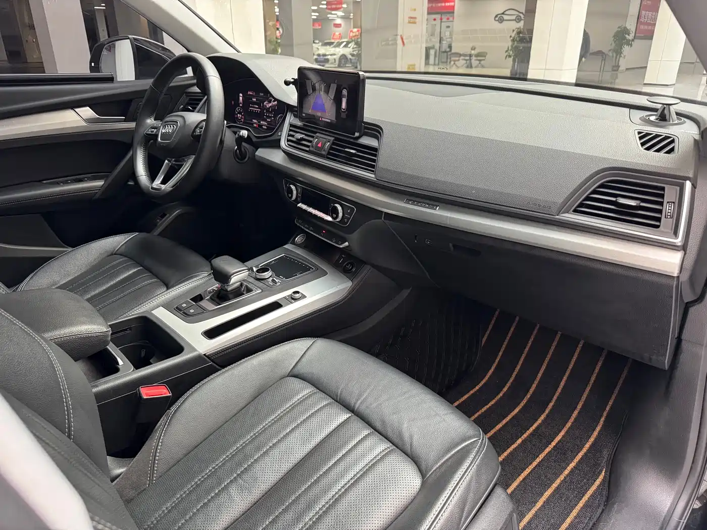 Audi Q5L 2020 Facelift 40 TFSI Honor Fashion фото 18
