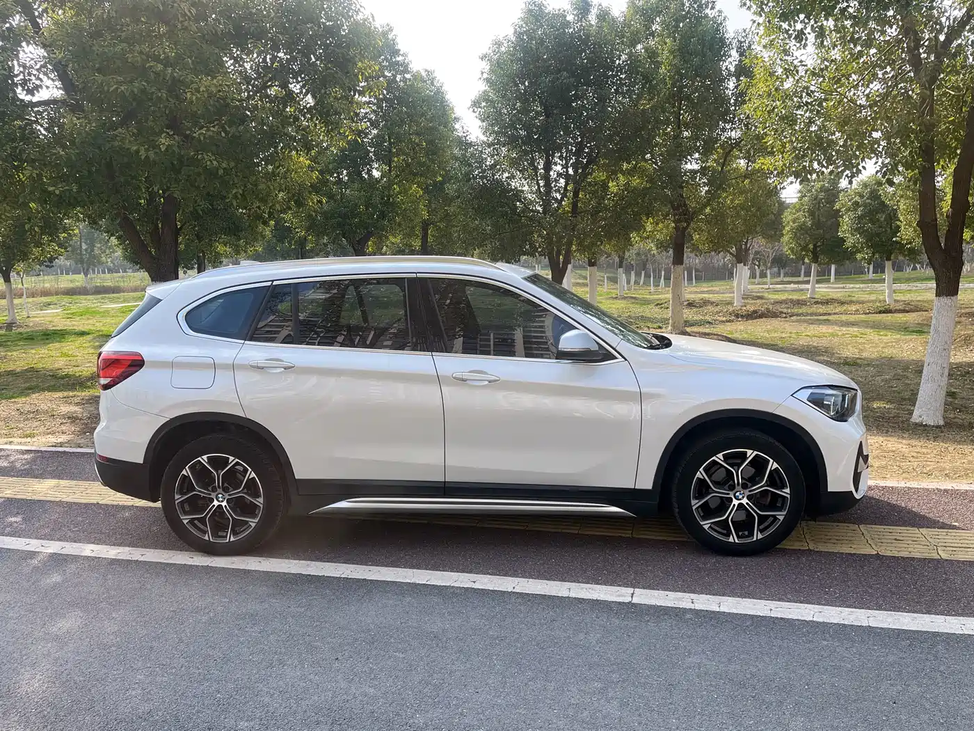 BMW X1 2022 sDrive20Li Fashion фото 5