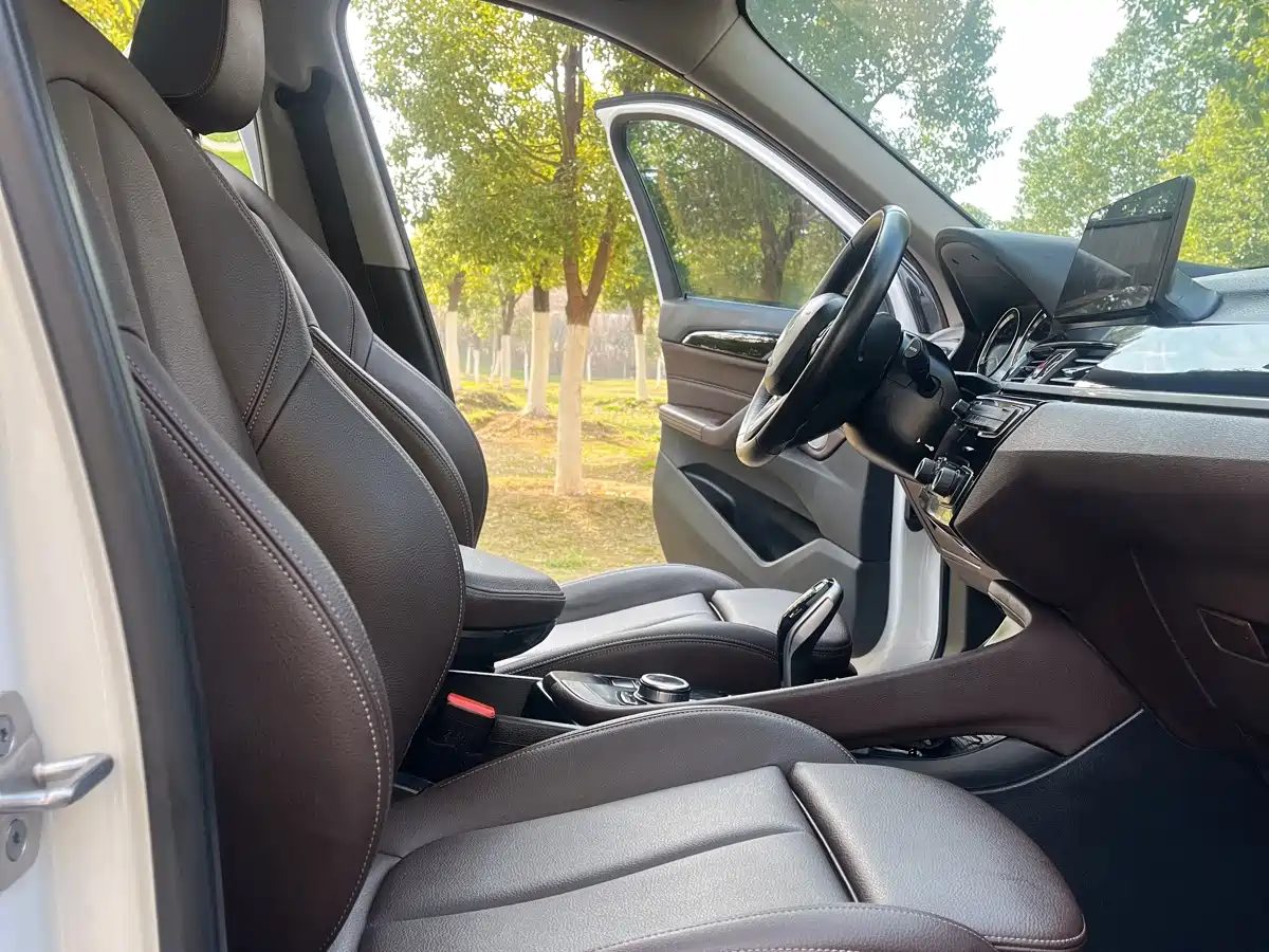 BMW X1 2022 sDrive20Li Fashion фото 15