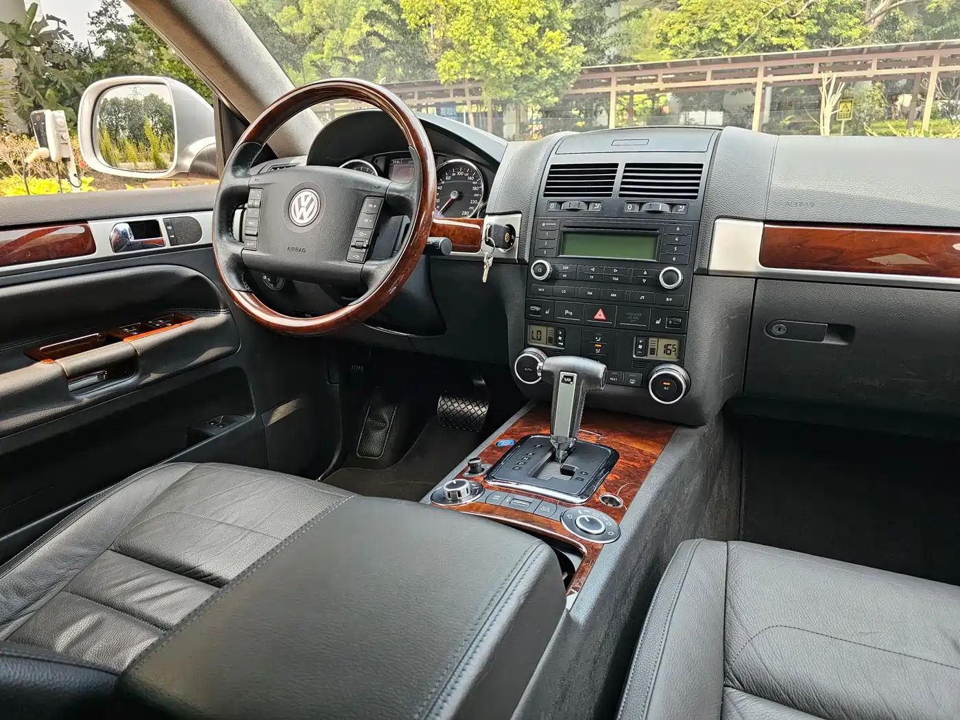 Volkswagen Touareg 2007 3.6L Luxury фото 7