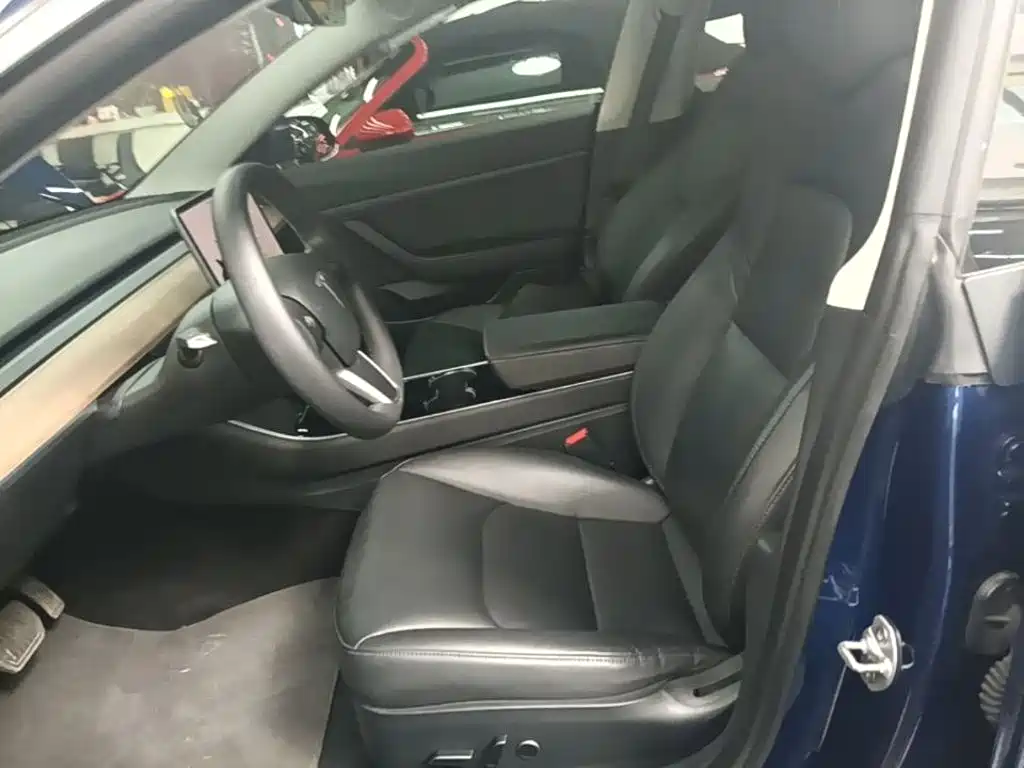 Фото 7 - Tesla Model 3
