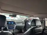 Photo 18 - Hyundai Sonata