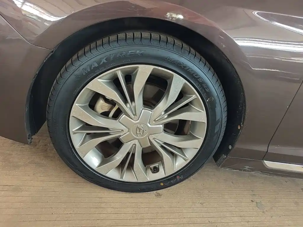Photo 23 - Hyundai Sonata