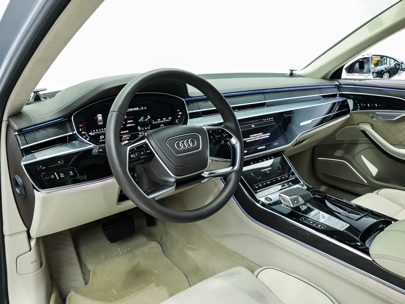 AUDI A8