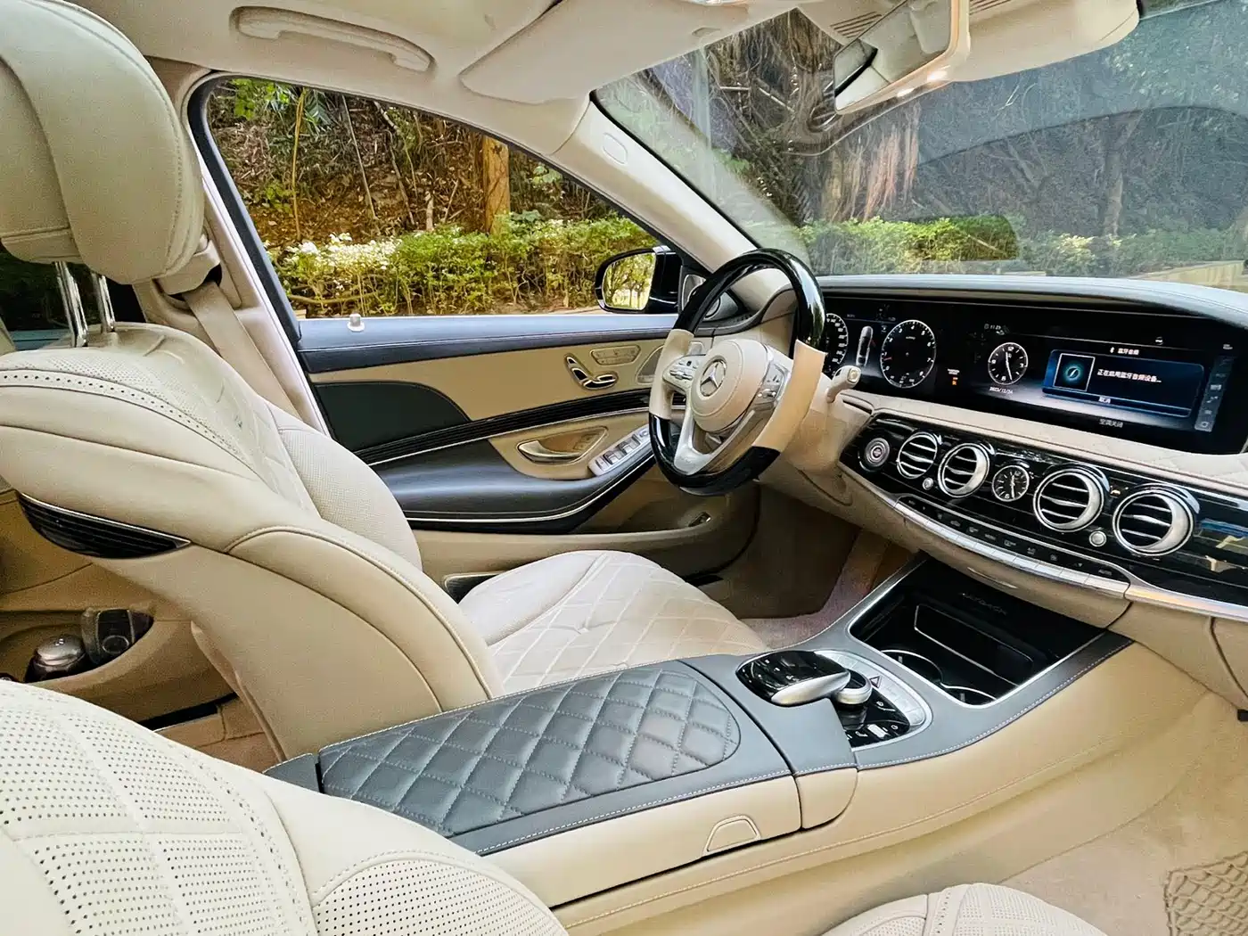 Mercedes-Benz Maybach S-Class 2018 Model S 680 фото 23