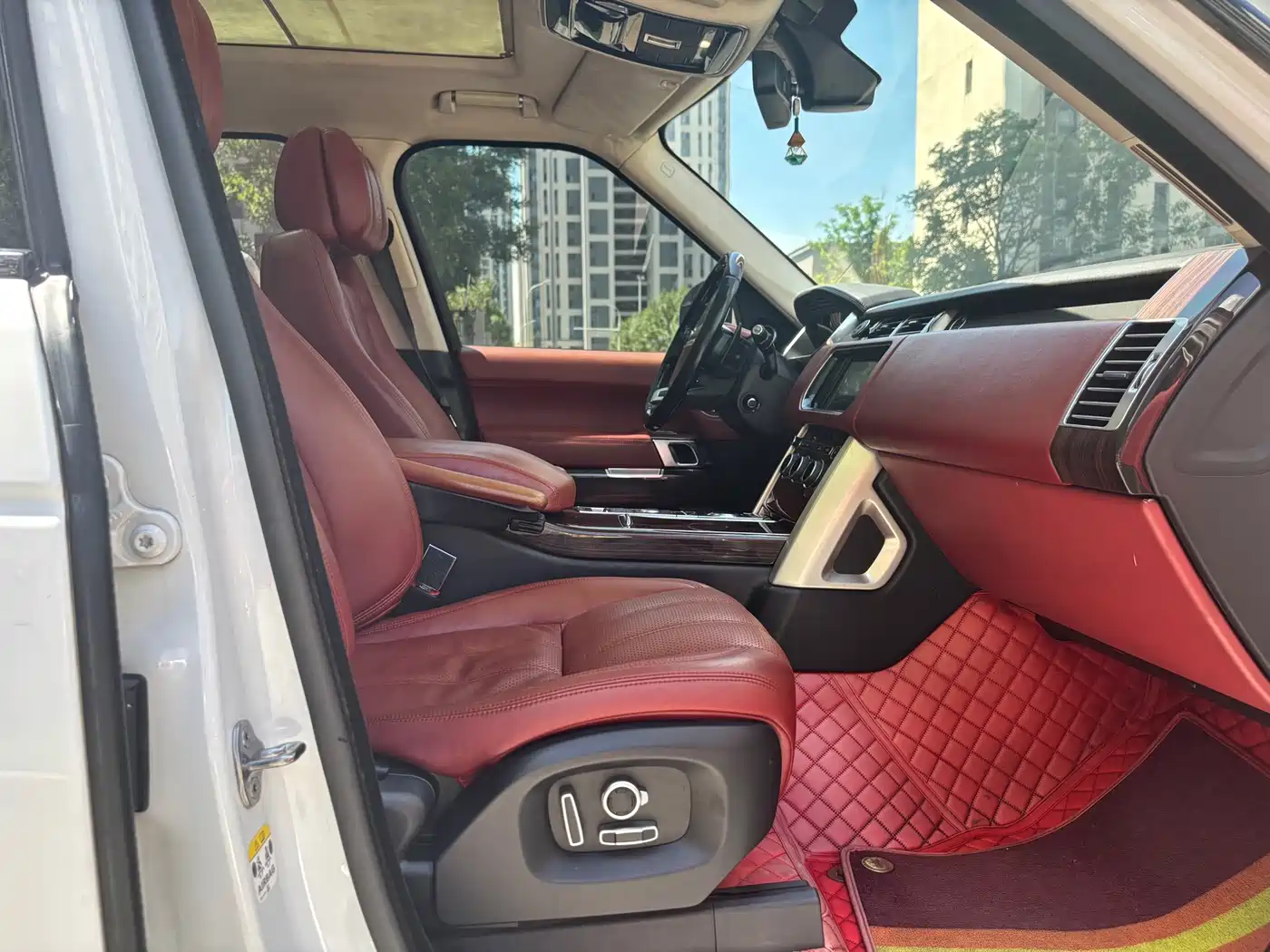 Фото 8 - Land Rover Range Rover
