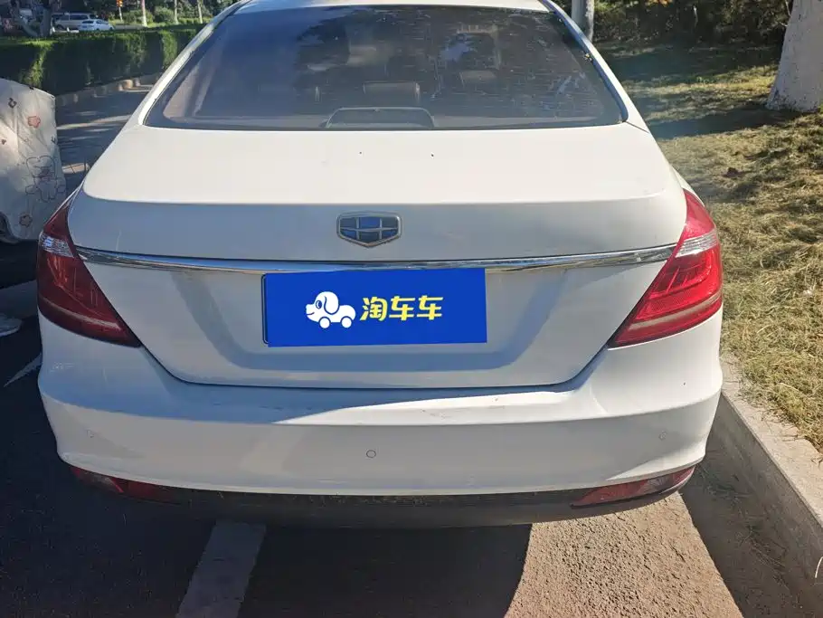 Фото 4 - Geely Emgrand