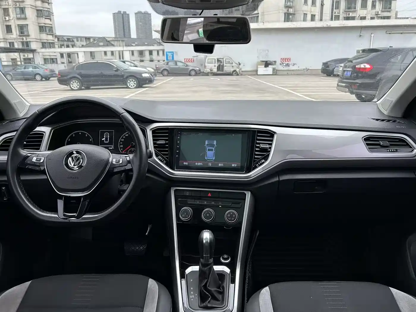 Volkswagen T-ROC 2018 230TSI DSG 2WD Progressive China V фото 5