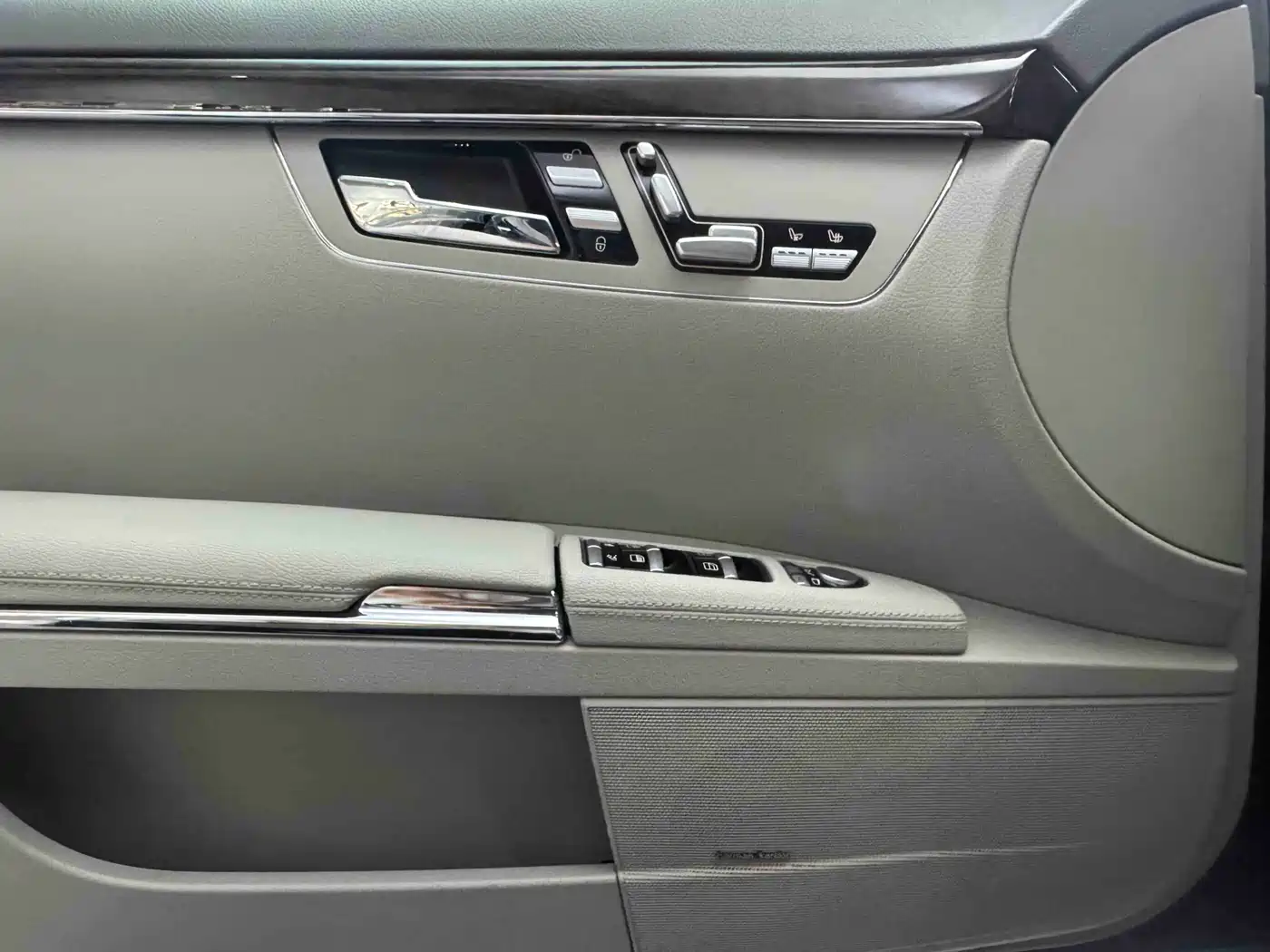 Mercedes-Benz S-Class 2010 S 300 L Luxury фото 5