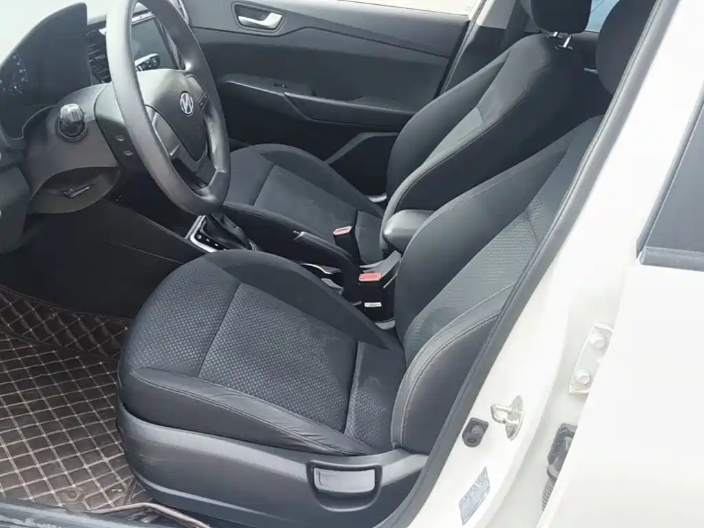 Hyundai Verna RV 2019 2017 1.4L Automatic Cool Edition GLS China VI