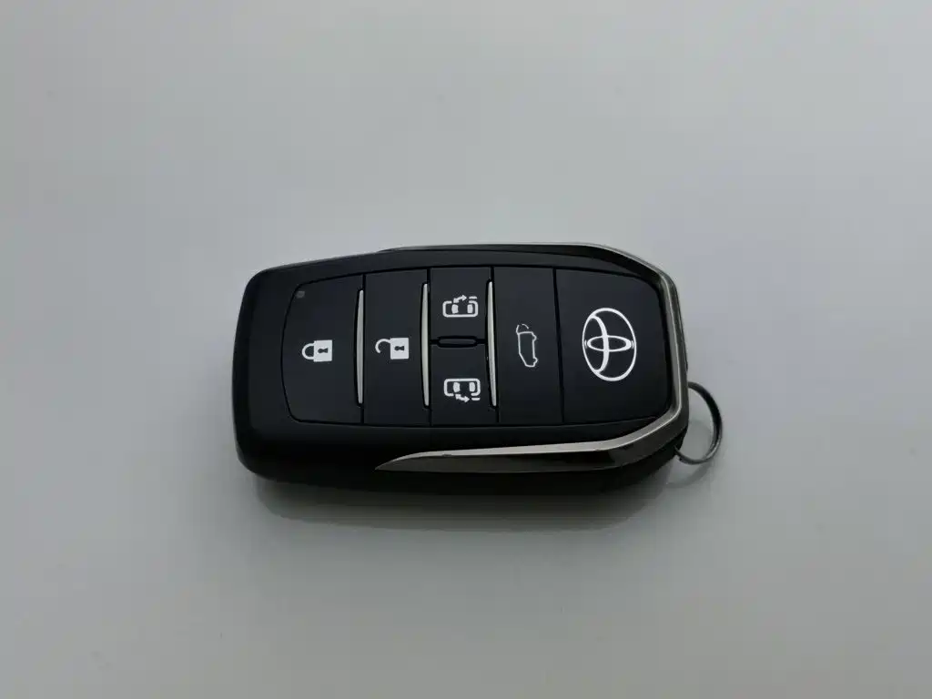 Toyota Previa 2011 2006 2.4L 7-seater Standard