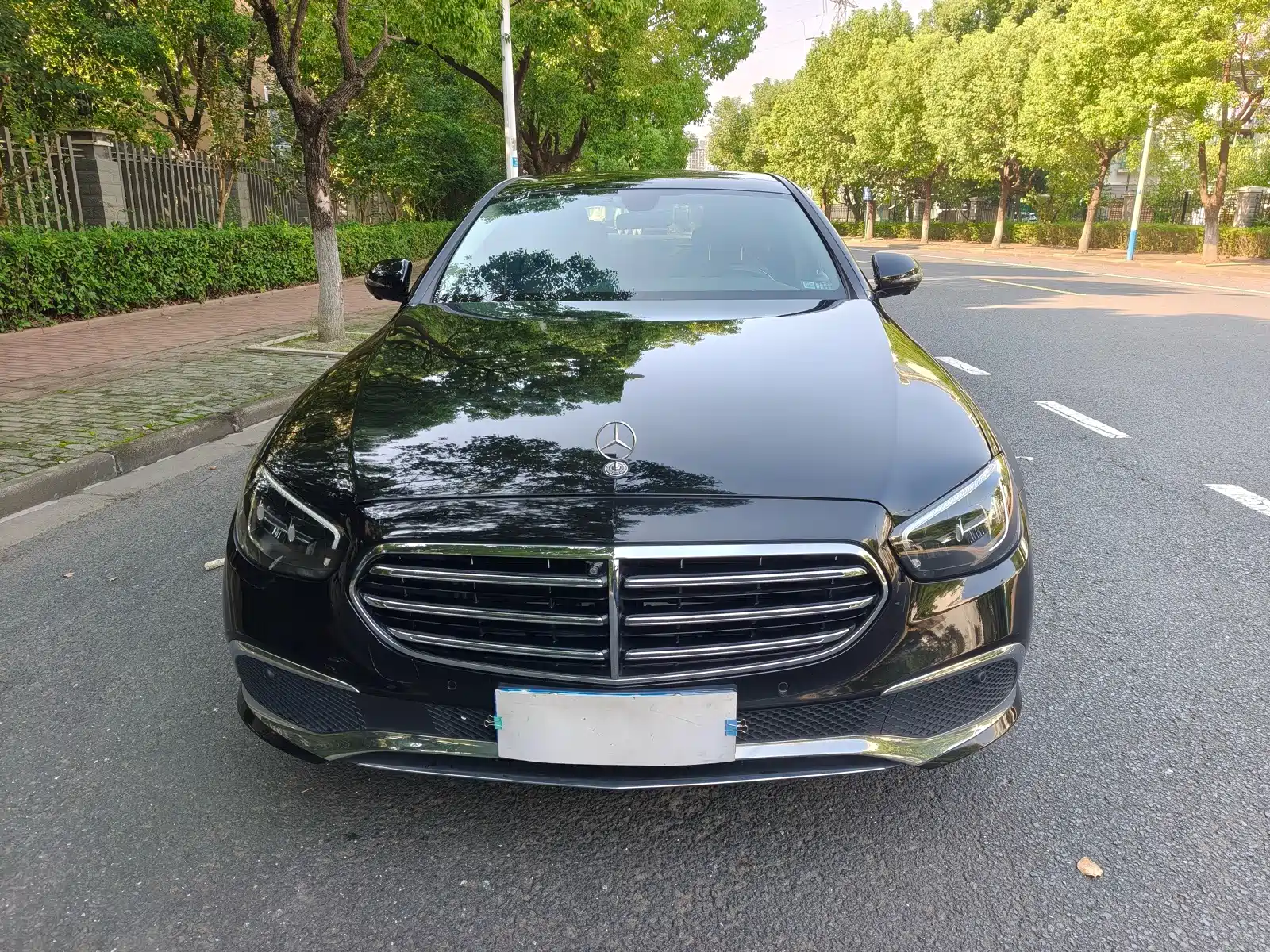 Photo 1 - Mercedes-Benz E-Class