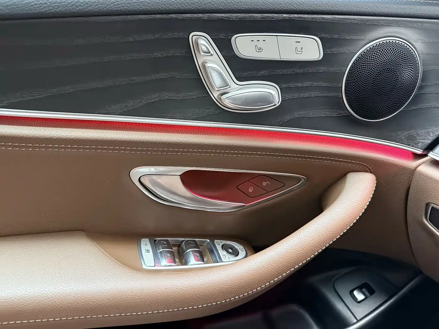 Mercedes-Benz E-Class 2021 E 260 L Sport 4MATIC фото 11