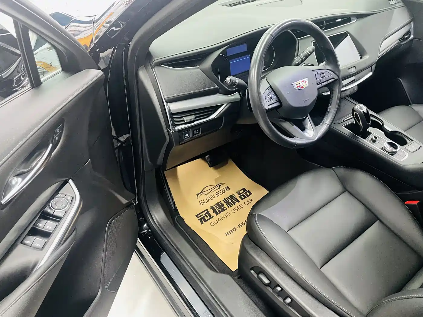 Cadillac XT4 2019 2018 28T FWD Leading Edition