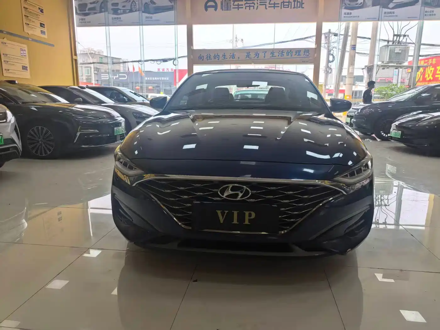 Hyundai Fista 2019 240TGDi Comfort Edition China VI фото 2