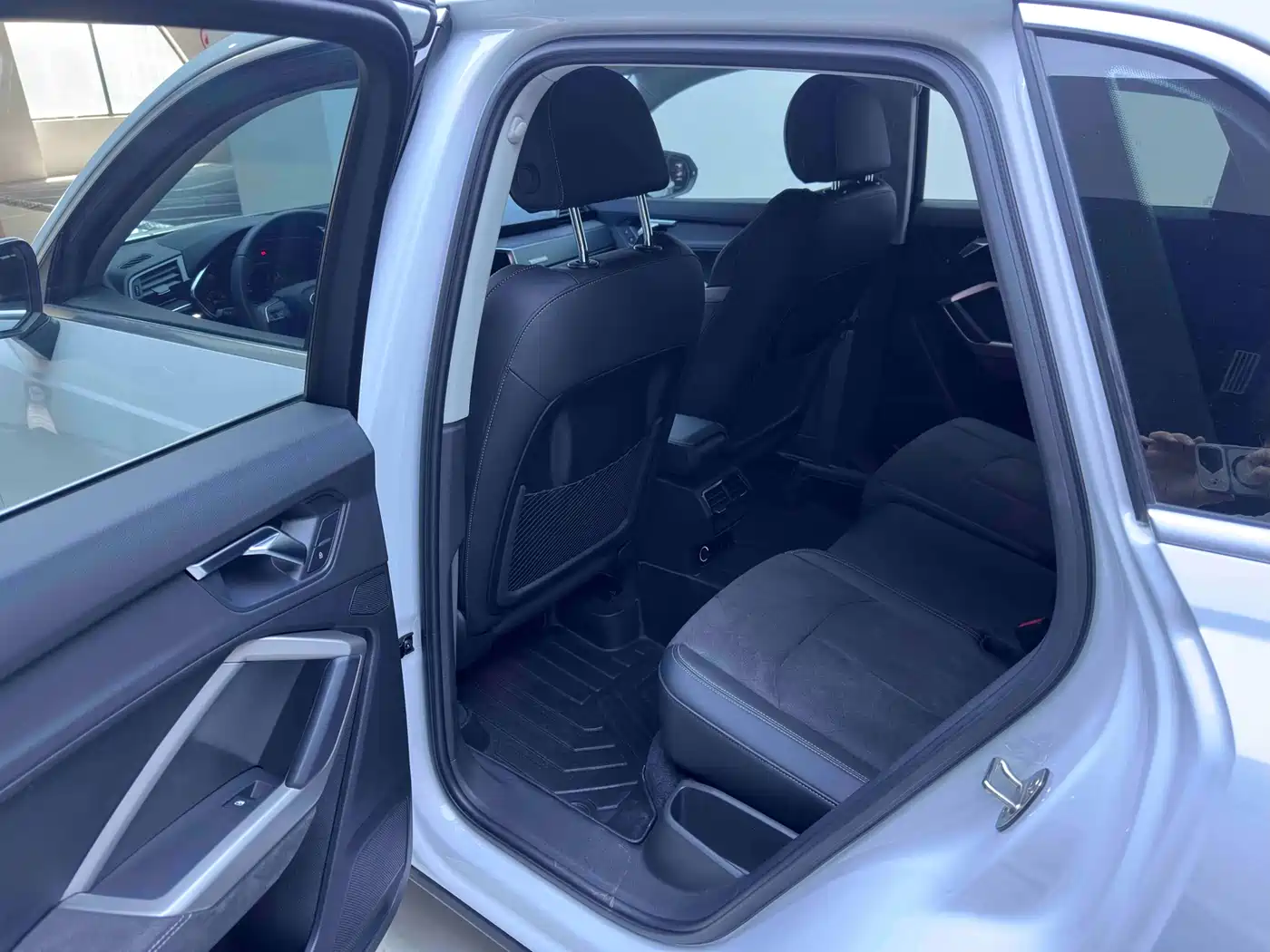 Audi Q3 2023 35 TFSI Fashion Dynamic (1.4T) фото 10