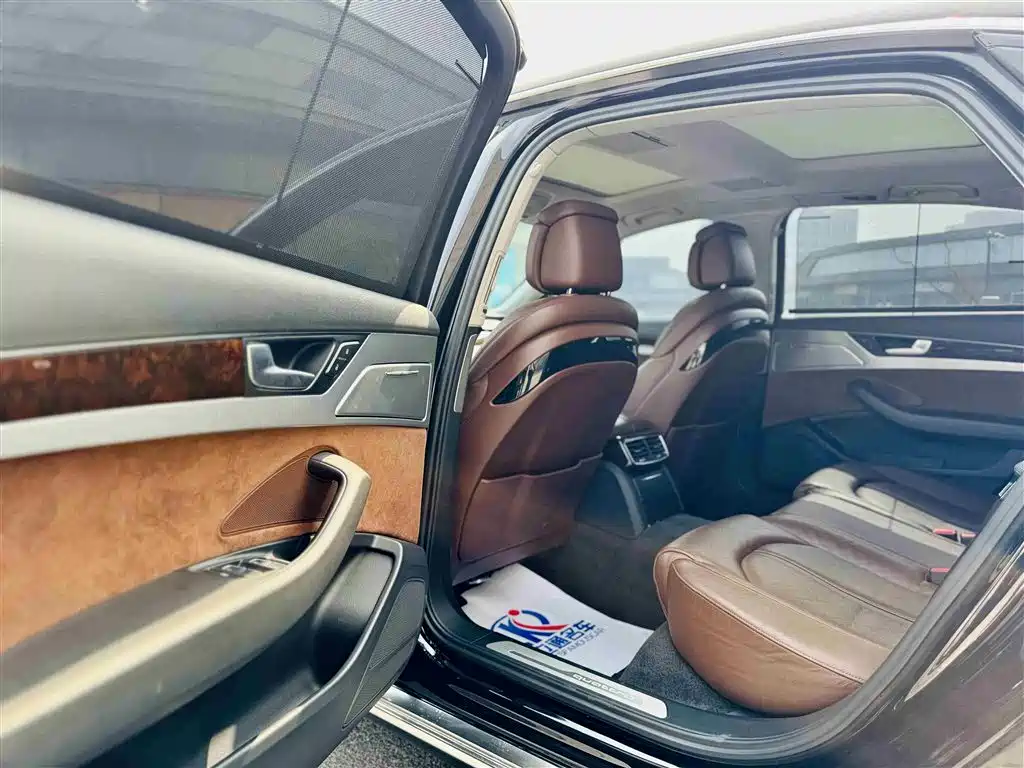 Audi A8 2014 A8L 45 TFSI quattro Comfort фото 7