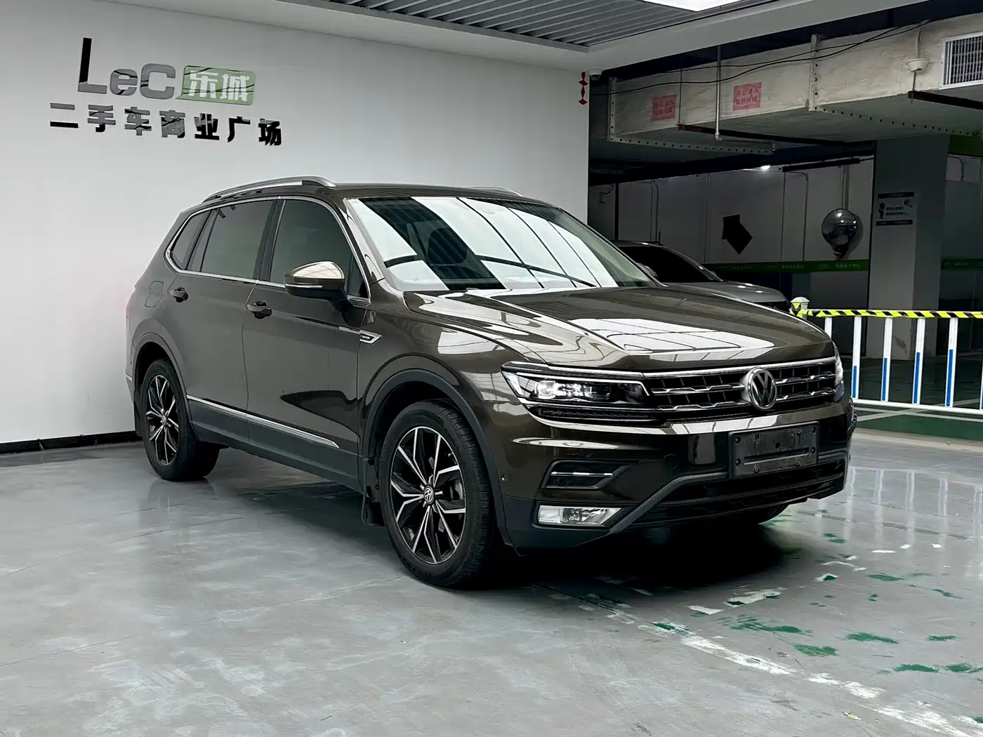 Volkswagen Tiguan L 2017 380TSI Automatic 4WD Flagship Edition фото 3