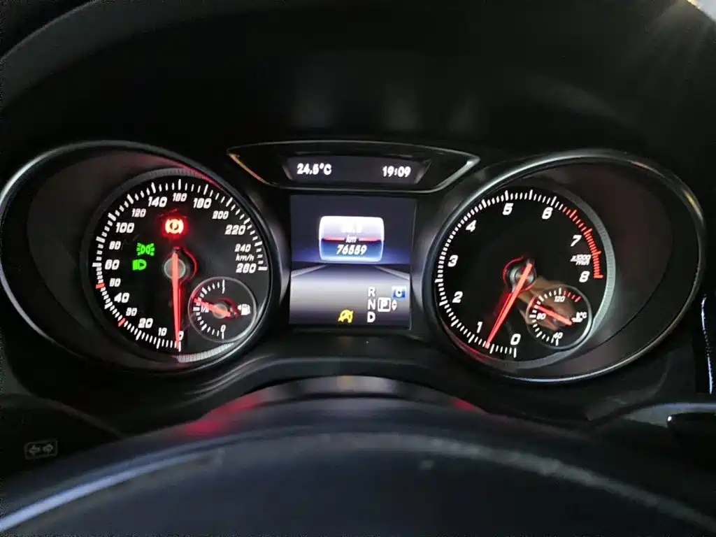 Фото 4 - Mercedes-Benz CLA (Import)