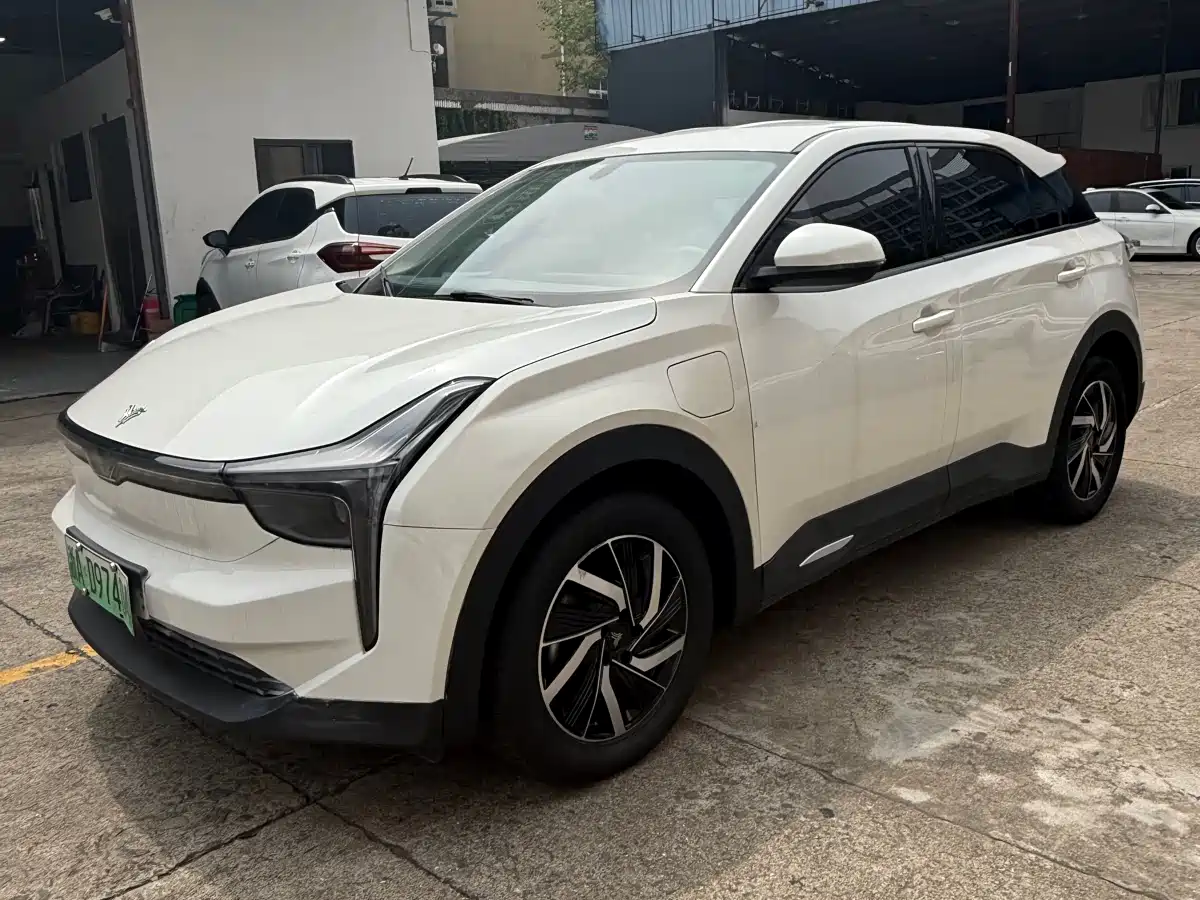 NEZHA AUTOMOBILE NEZHA U