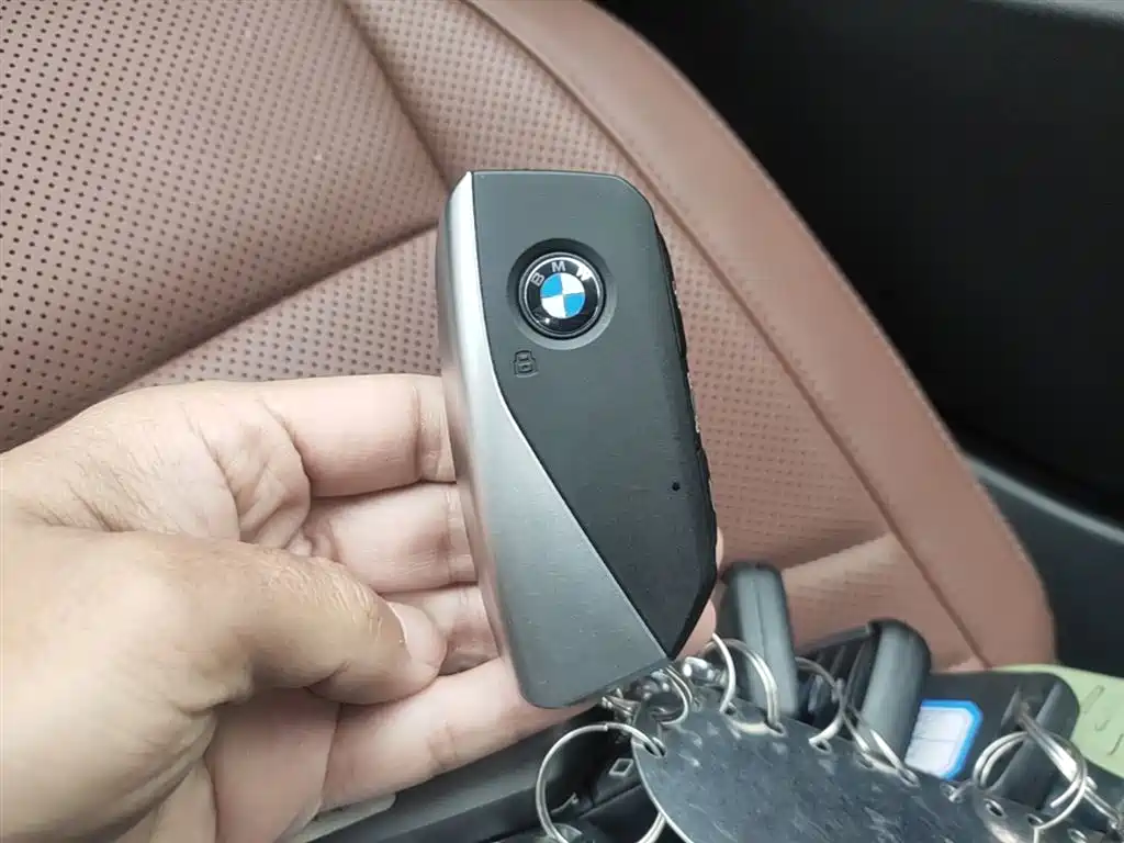 BMW 5 Series 2025 530Li Premium M Sport Package фото 15