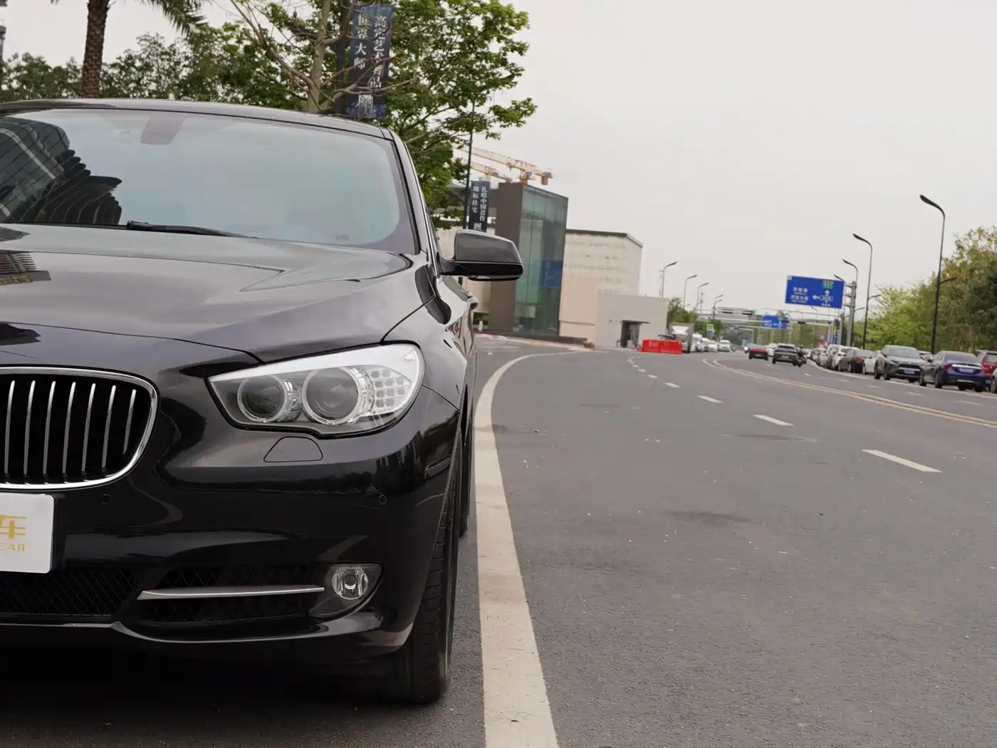 BMW 5 Series GT 2013 535i Elegance фото 19