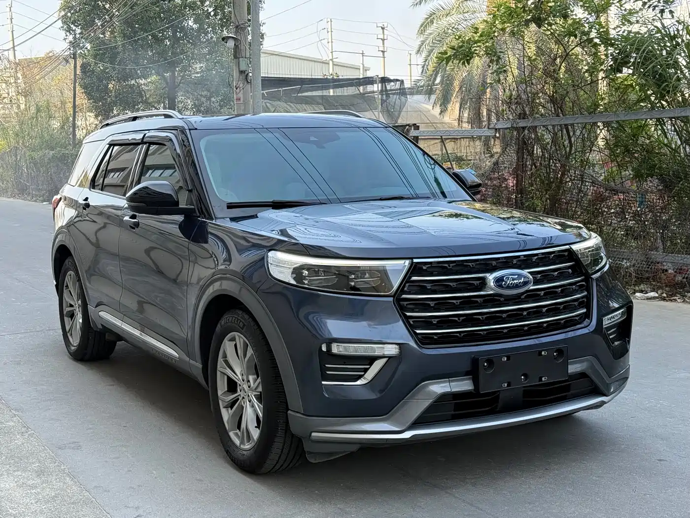 FORD EXPLORER