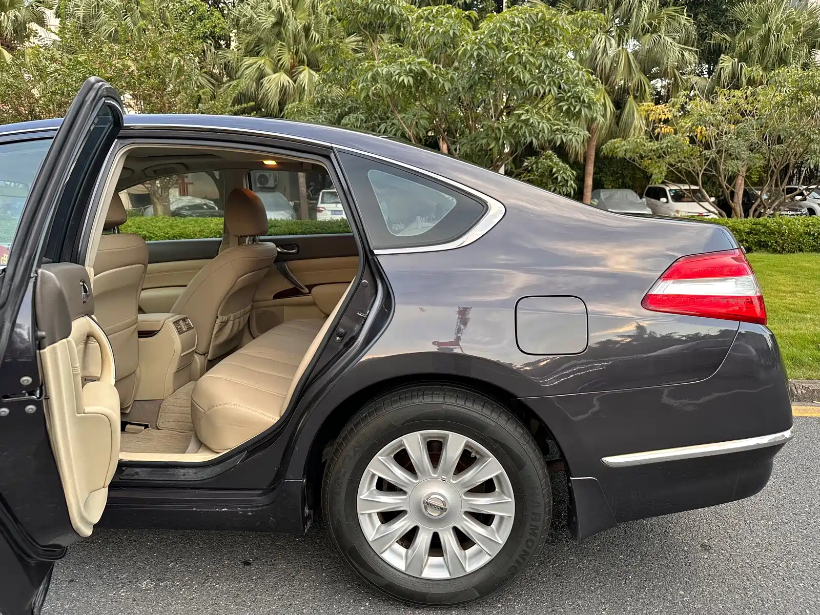 Photo 17 - Nissan Teana