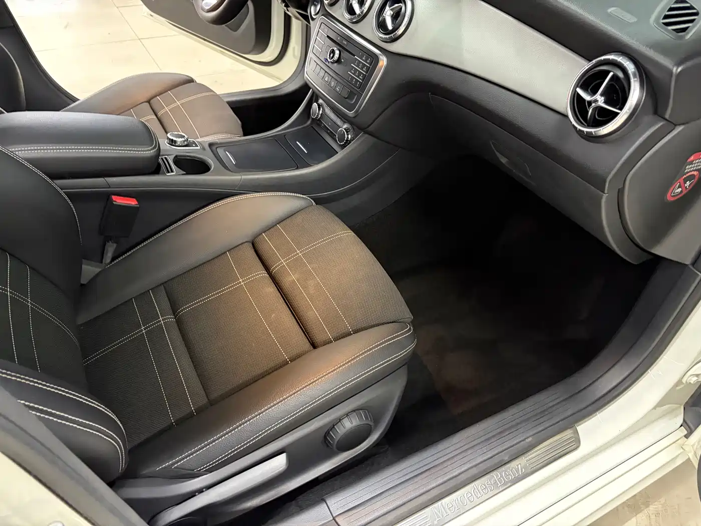 Mercedes-Benz CLA (Import) 2016 CLA 200 Sport фото 10